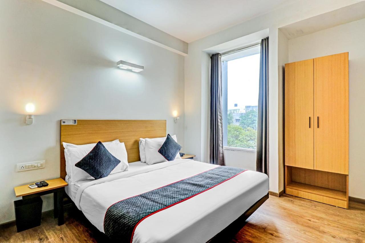 Hotel Townhouse Sector 30 Near Botanic Garden Of Indian Republic Noida Exterior foto