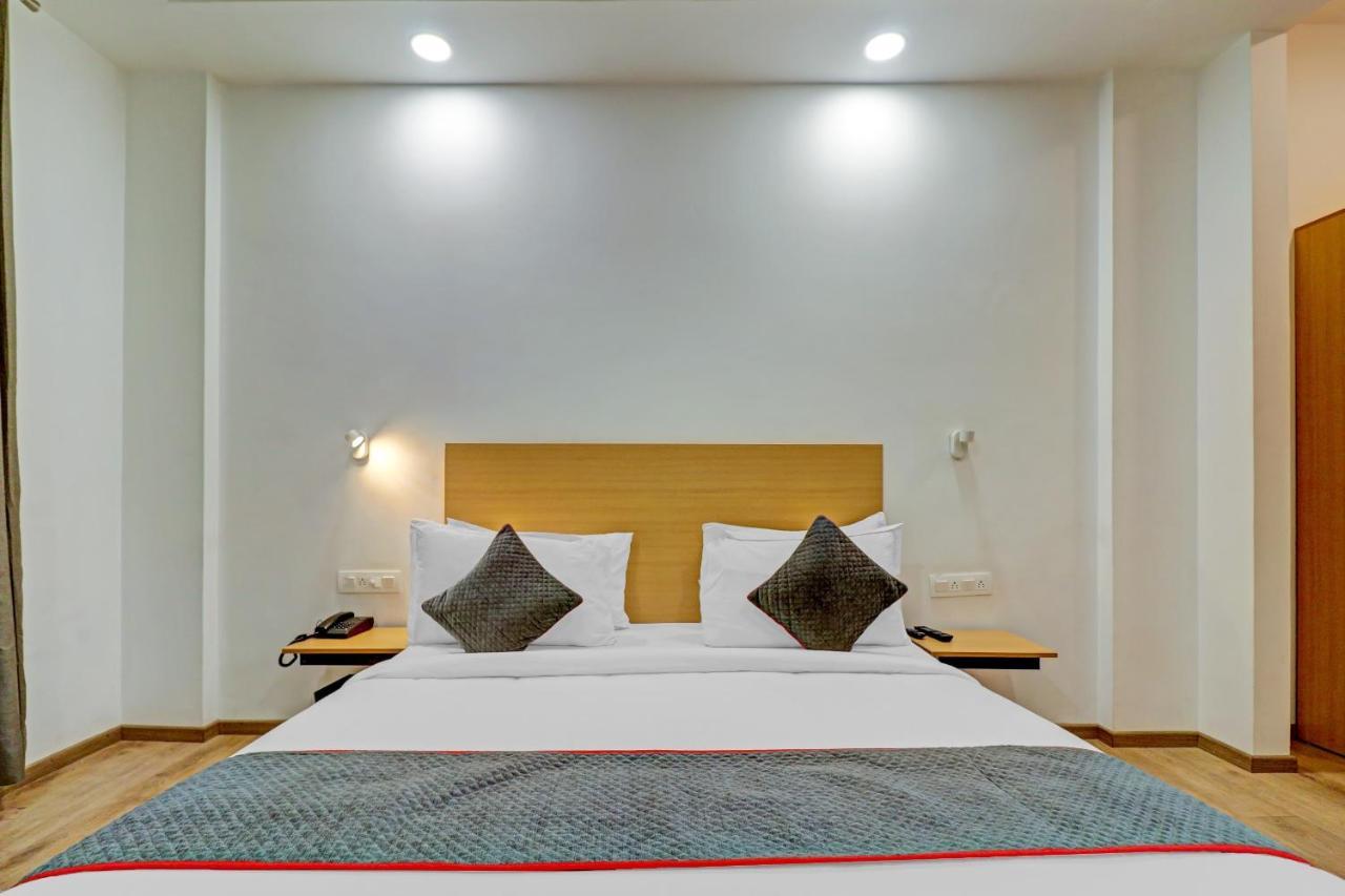Hotel Townhouse Sector 30 Near Botanic Garden Of Indian Republic Noida Exterior foto